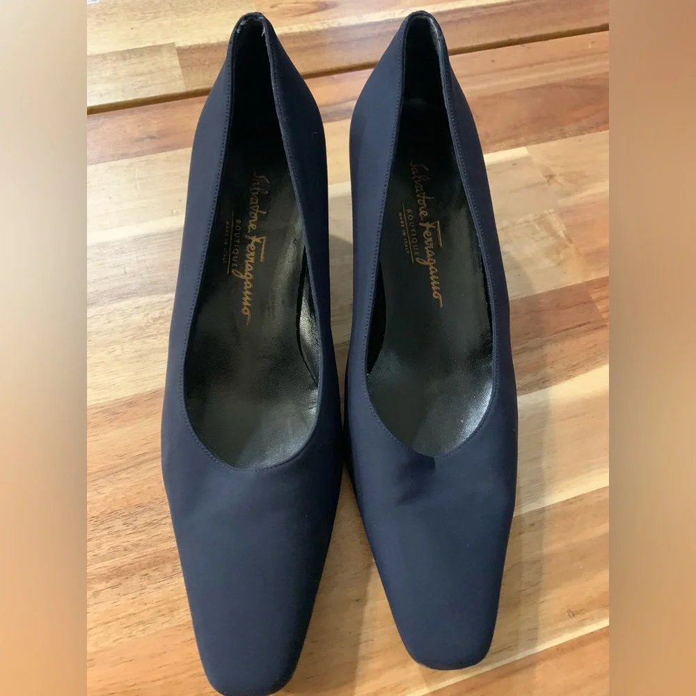 Salvatore Ferragamo Blue Heels , Size 7 - Picture 2 of 9